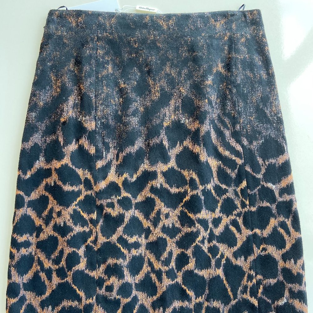 Salvatore Ferragamo Women's Skirt 38 EU NWT mu628 - Picture 4 of 10